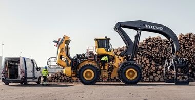 volvo-benefit-wheel-loader-l200hhl-log-more-time-2324x1200