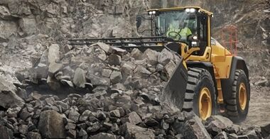 volvo-benefits-wheel-loader-l260h-t3-t4f-volvo-rock-bucket-increased-capacity-2324x1200