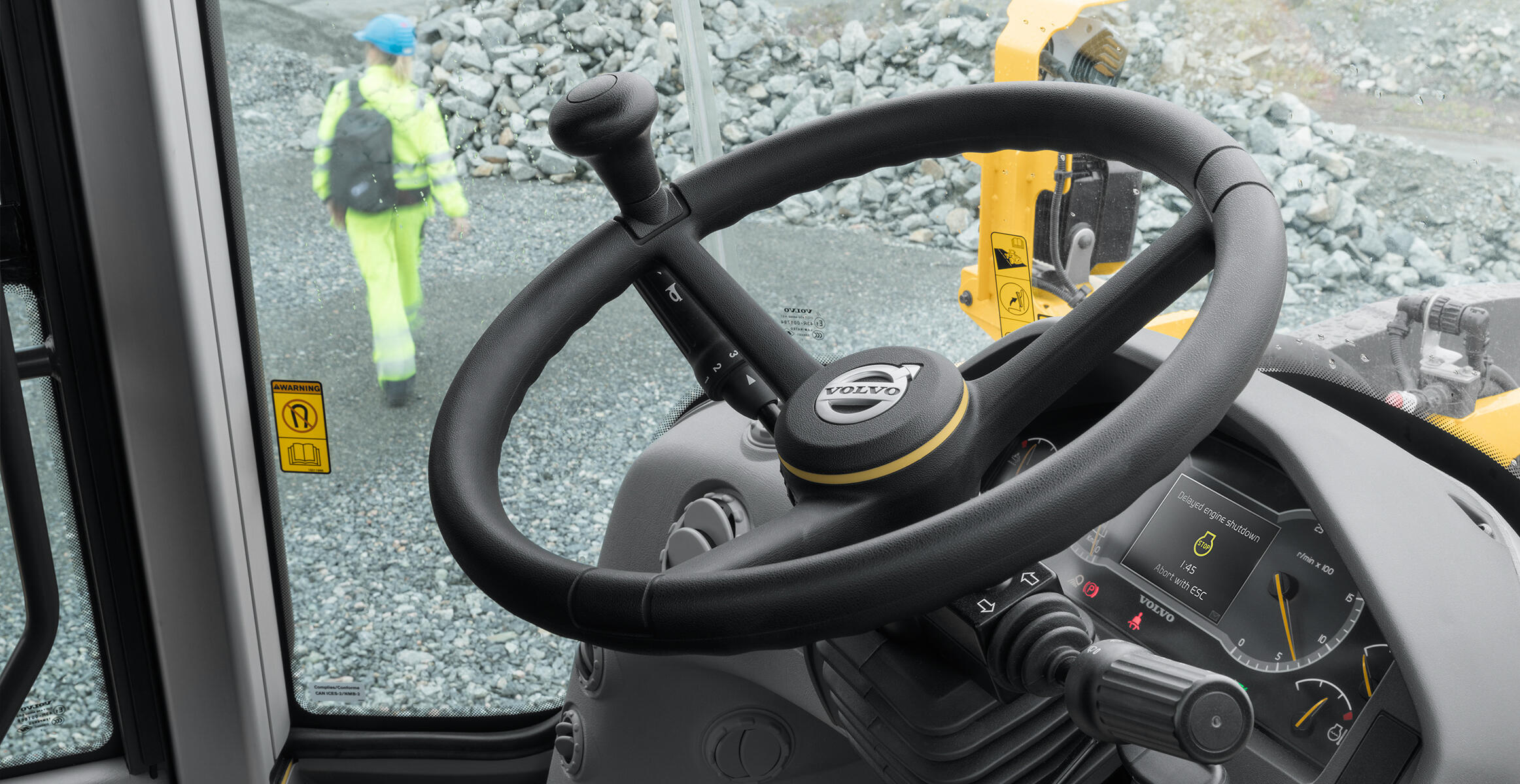 volvo-features-wheel-loader-l260h-delayed-shutdown-industry-leading-serviceability-2324x1200