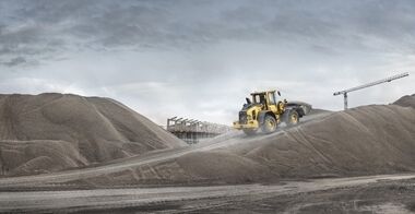 volvo-benefits-wheel-loader-l70h-t4f-up-to-20-per-cent-more-efficient-2324x1200