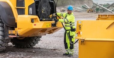 volvo-benefits-wheel-loader-l120h-t4f-stagev-up-to-20-per-cent-greater-fuel-efficiency-2324x1200