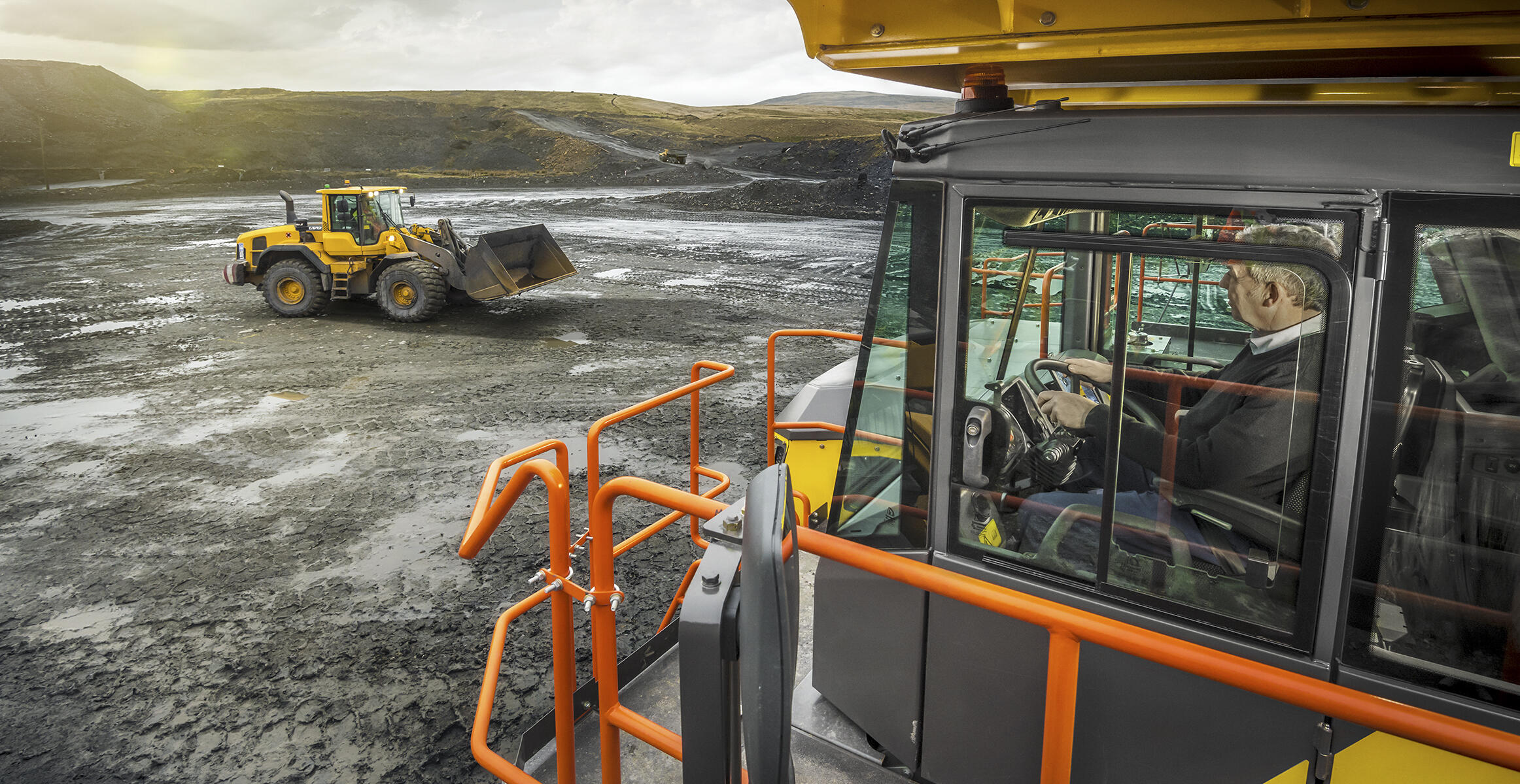 R100 | Rigid Haulers | Overview | Volvo Construction Equipment