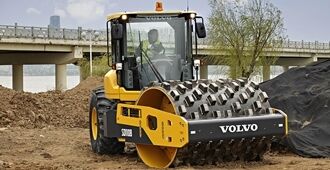 volvo-benefit-soil-compactor-sd110b-cab-superior-drum-performance-2324x1200