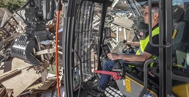 volvo-benefit-wheeled-excavator-ew200-e-mh-t4f-sv-configured-your-way-2324x1200