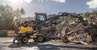 volvo-benefit-wheeled-excavator-ew200-e-mh-t4f-sv-do-more-jobs-with-just-one-machine-2324x1200
