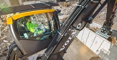 volvo-benefit-wheeled-excavator-ew200-e-mh-t4f-sv-operators-choice-2324x1200