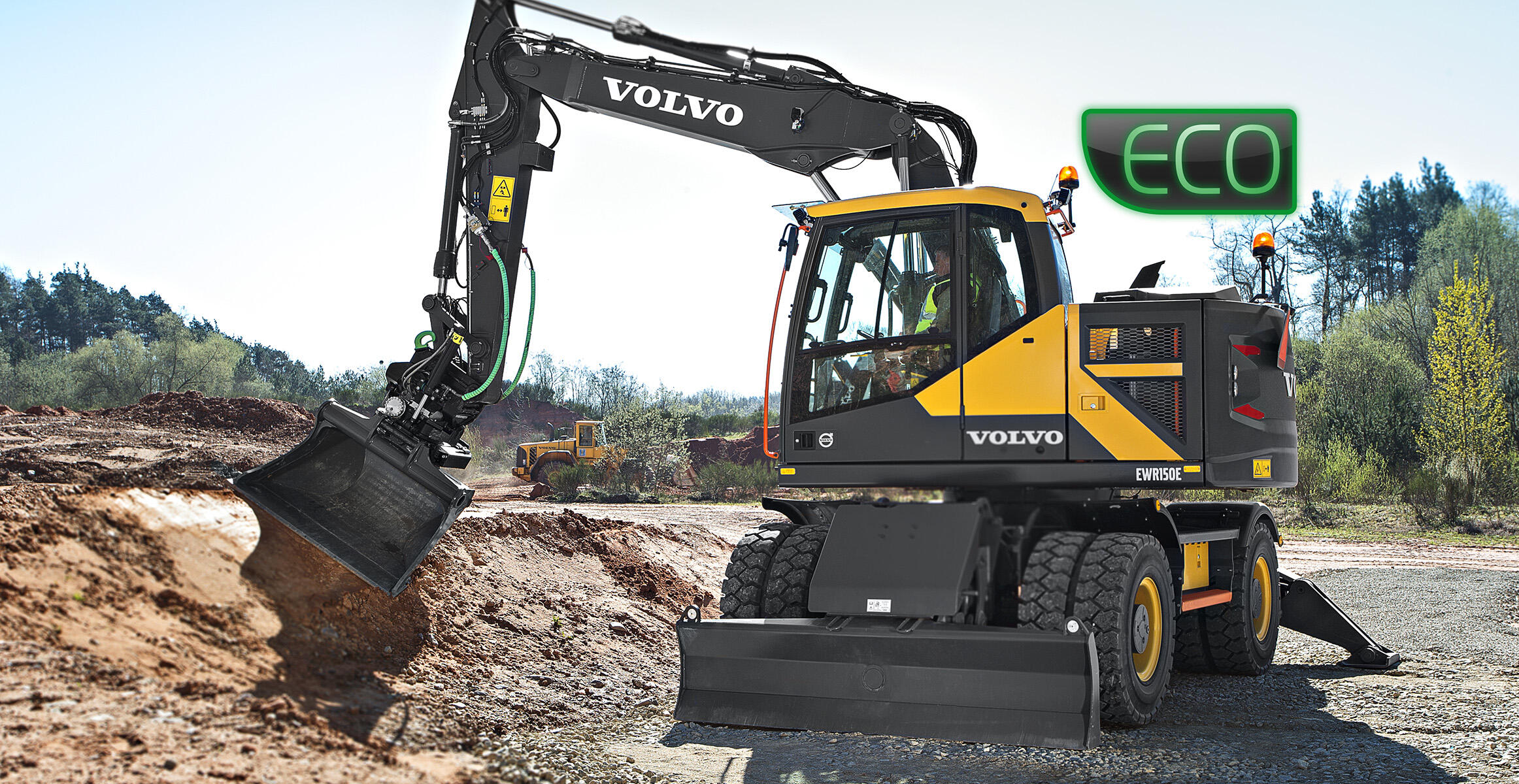 volvo-features-wheeled-excavator-ewr150e-t4f-fuel-efficiency-built-in-partnership-2324x1200px