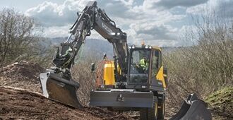 volvo-benefits-wheeled-excavator-ewr150e-t4f-ewr170e-t4f-tilt-rotator-2324x1200