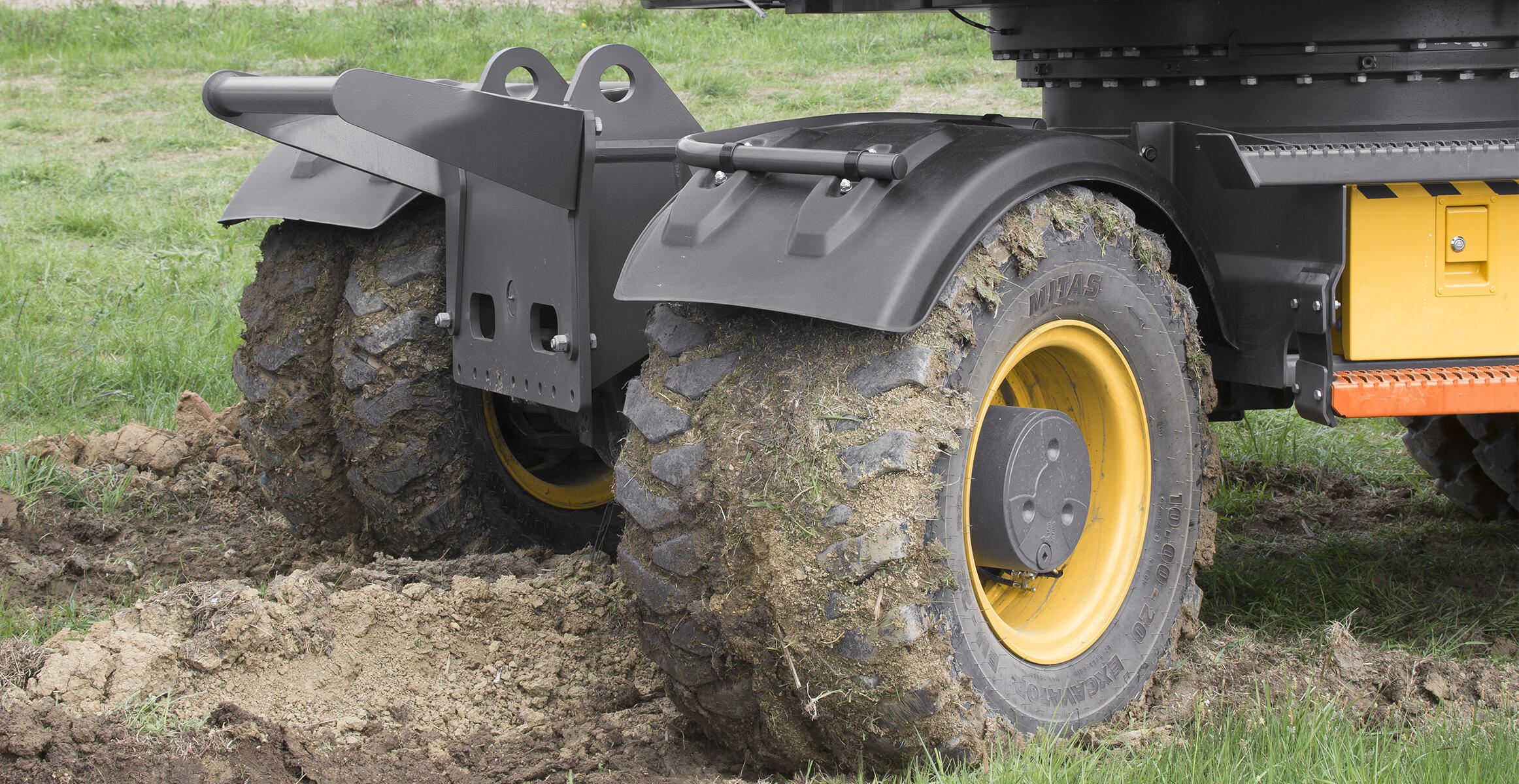 volvo-features-wheeled-excavator-ewr170e-t4f-clean-and-productive-built-in-partnership-2324x1200