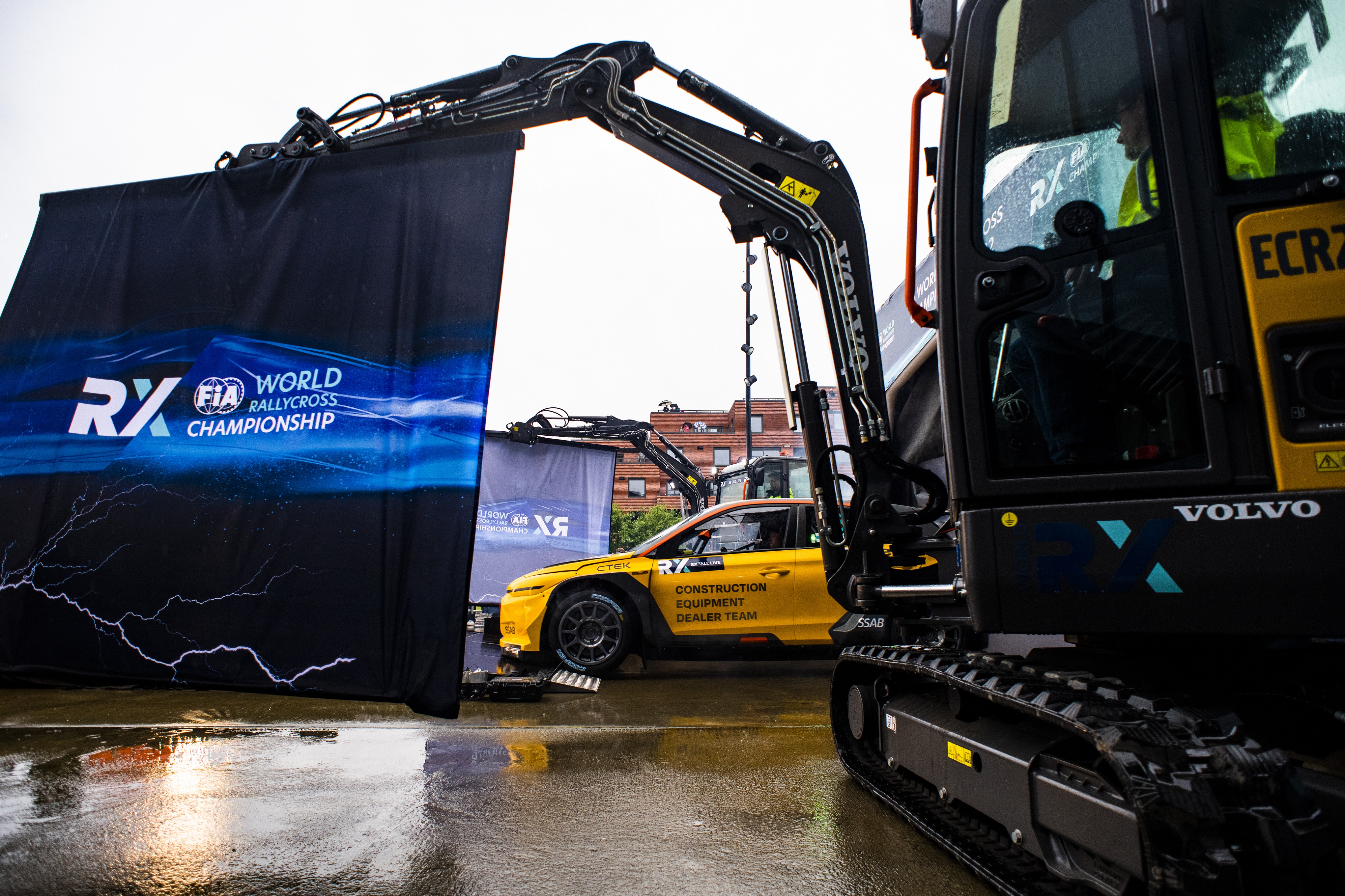 FIA World RX electric era takes off with Volvo Construction Equipment - 01