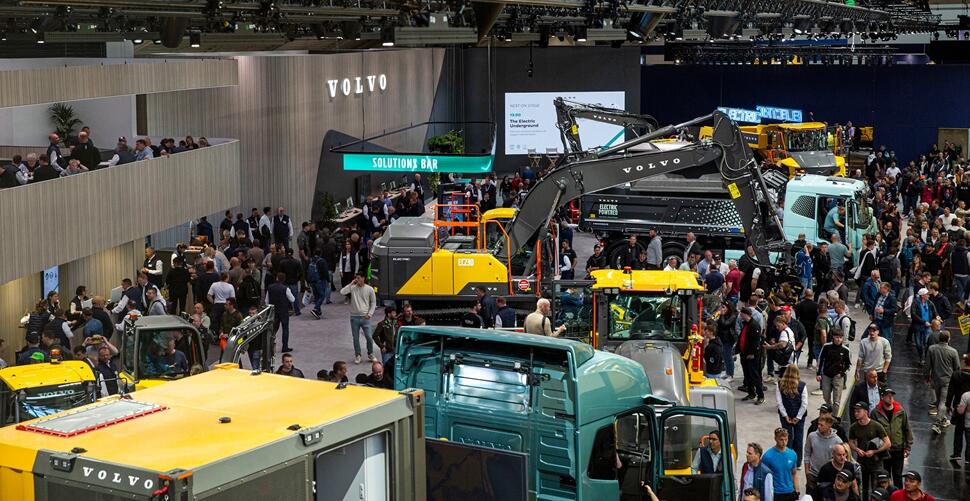 Volvo-CE-delivers-01