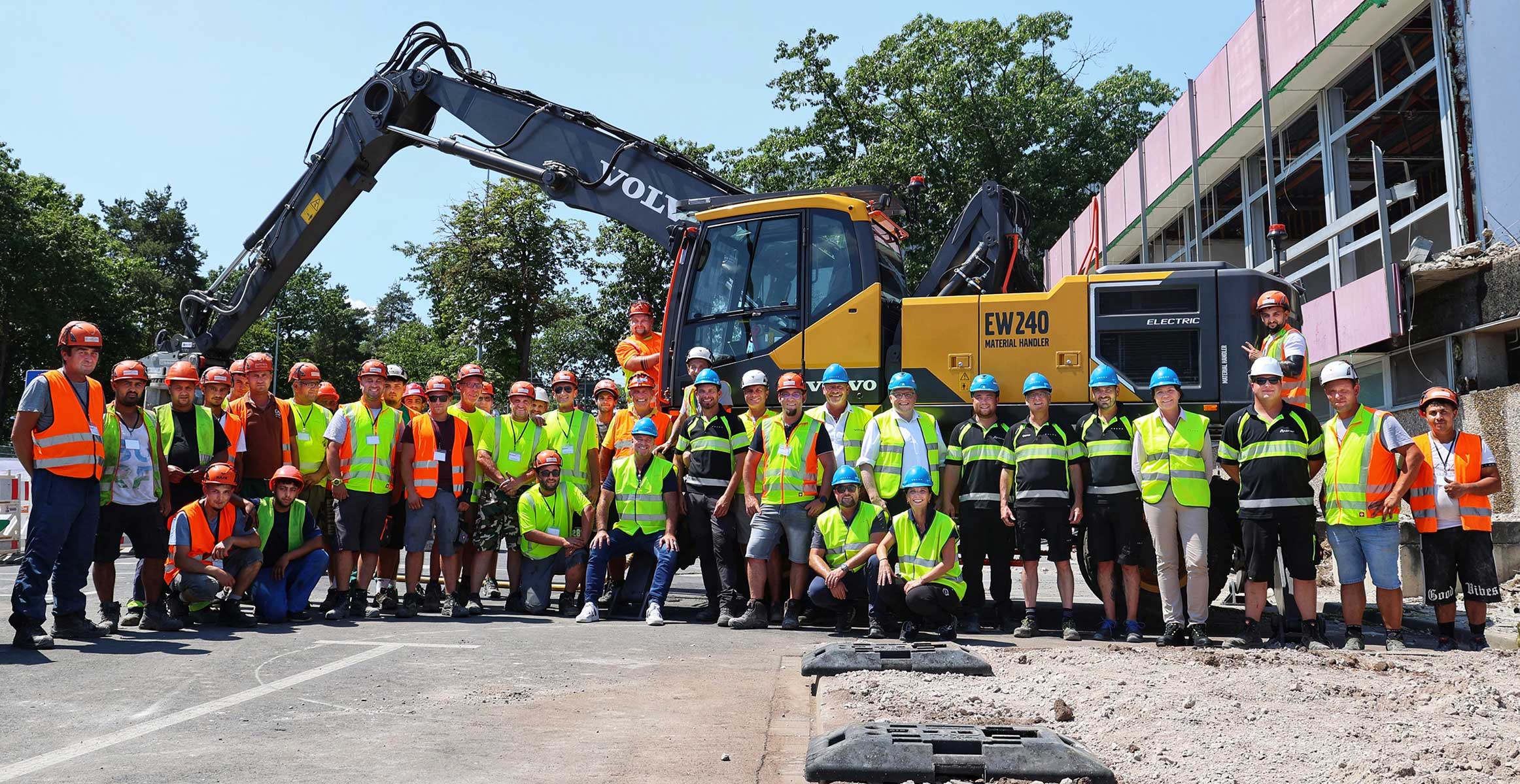 All-electric-deconstruction-02