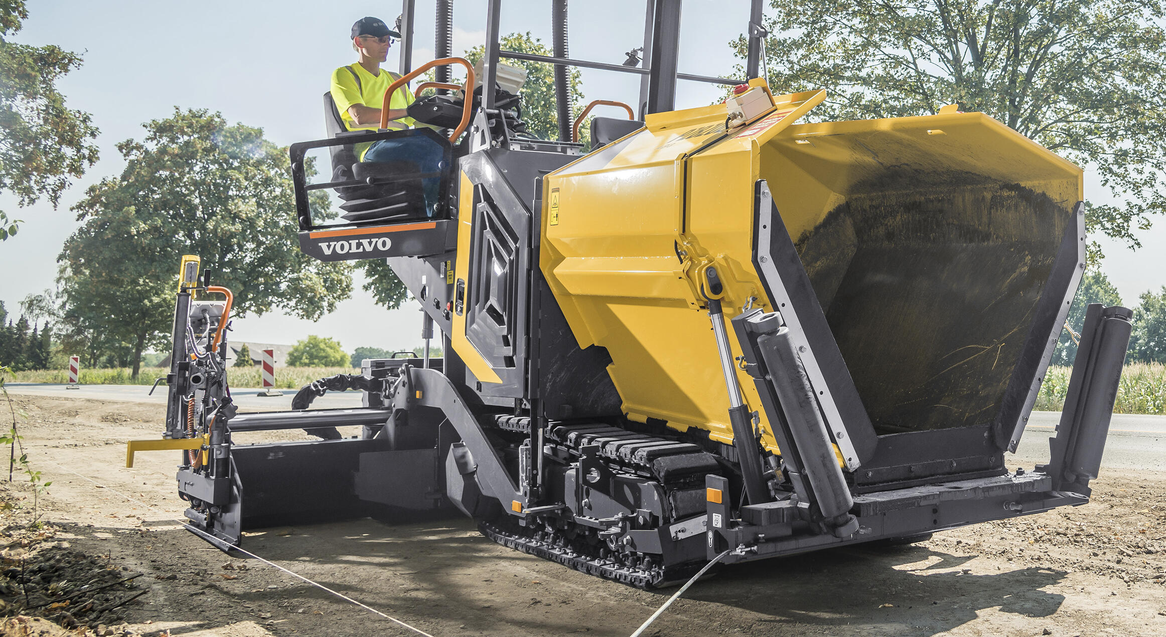 The P2820D ABG paver features a range of undercarriage improvements.