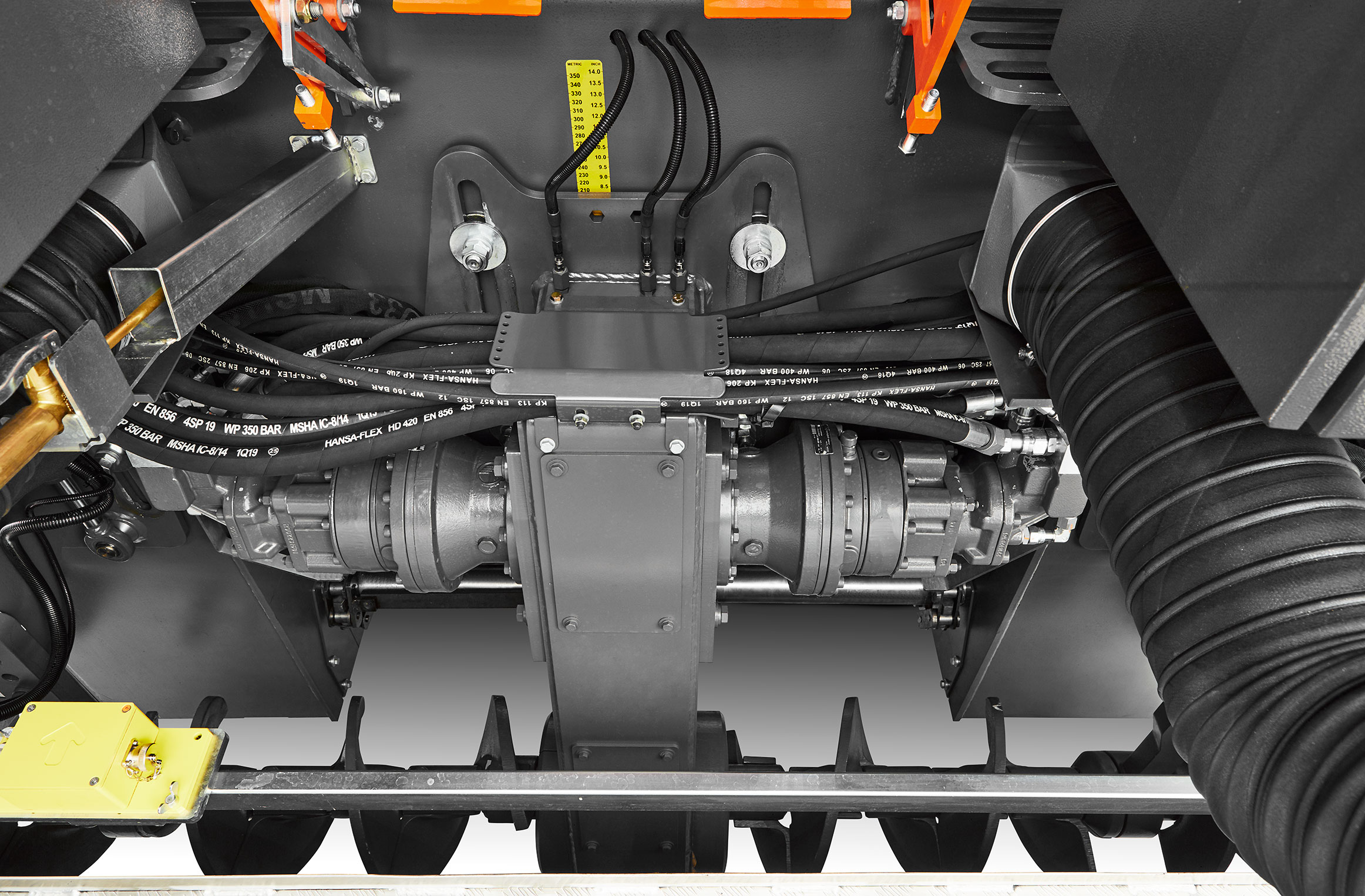 Volvo banddriven asfaltläggare P8820D