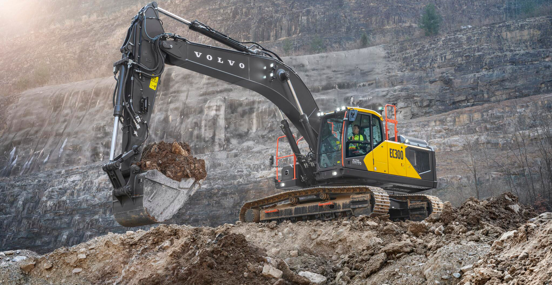 Volvo CE adds three mid-size models to revamped excavator series