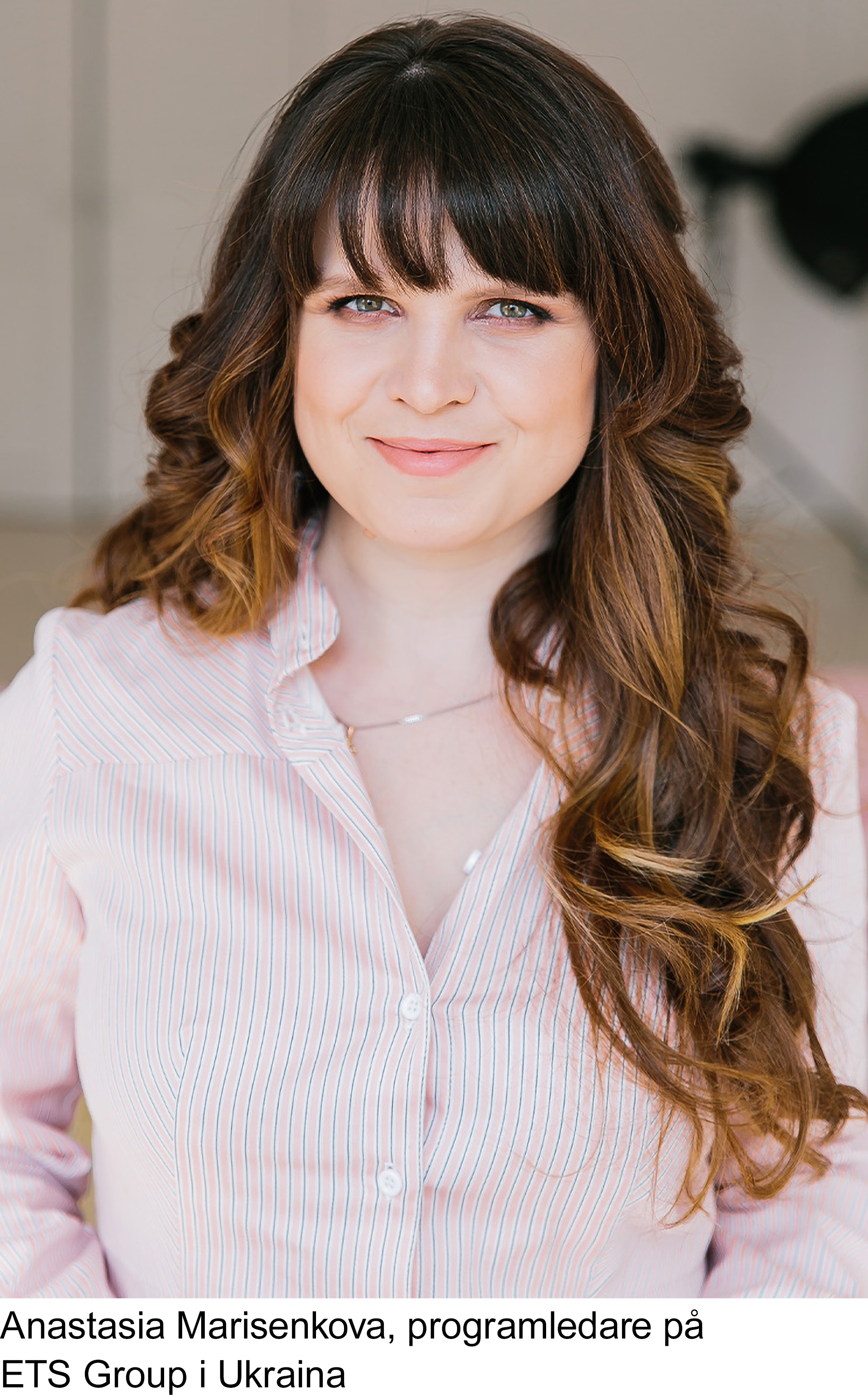 Anastasia Marisenkova, programledare på ETS Group, Volvo CEs återförsäljare i Ukraina sedan 2004