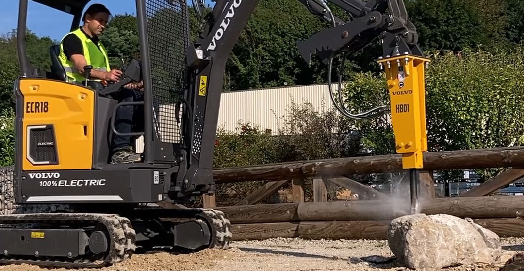 Volvo ECR18 ja HB01