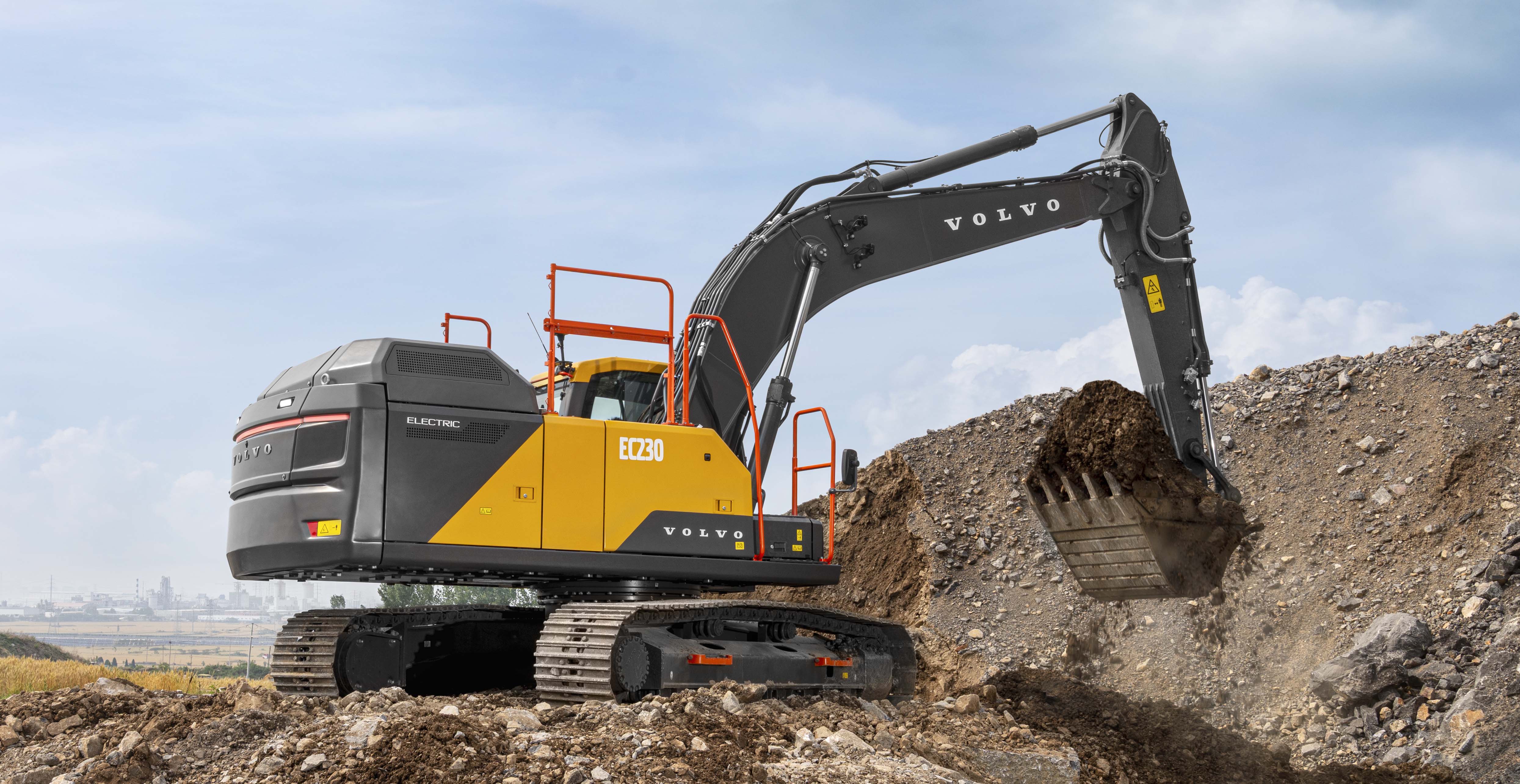 EC230 Electric excavator on a dig site