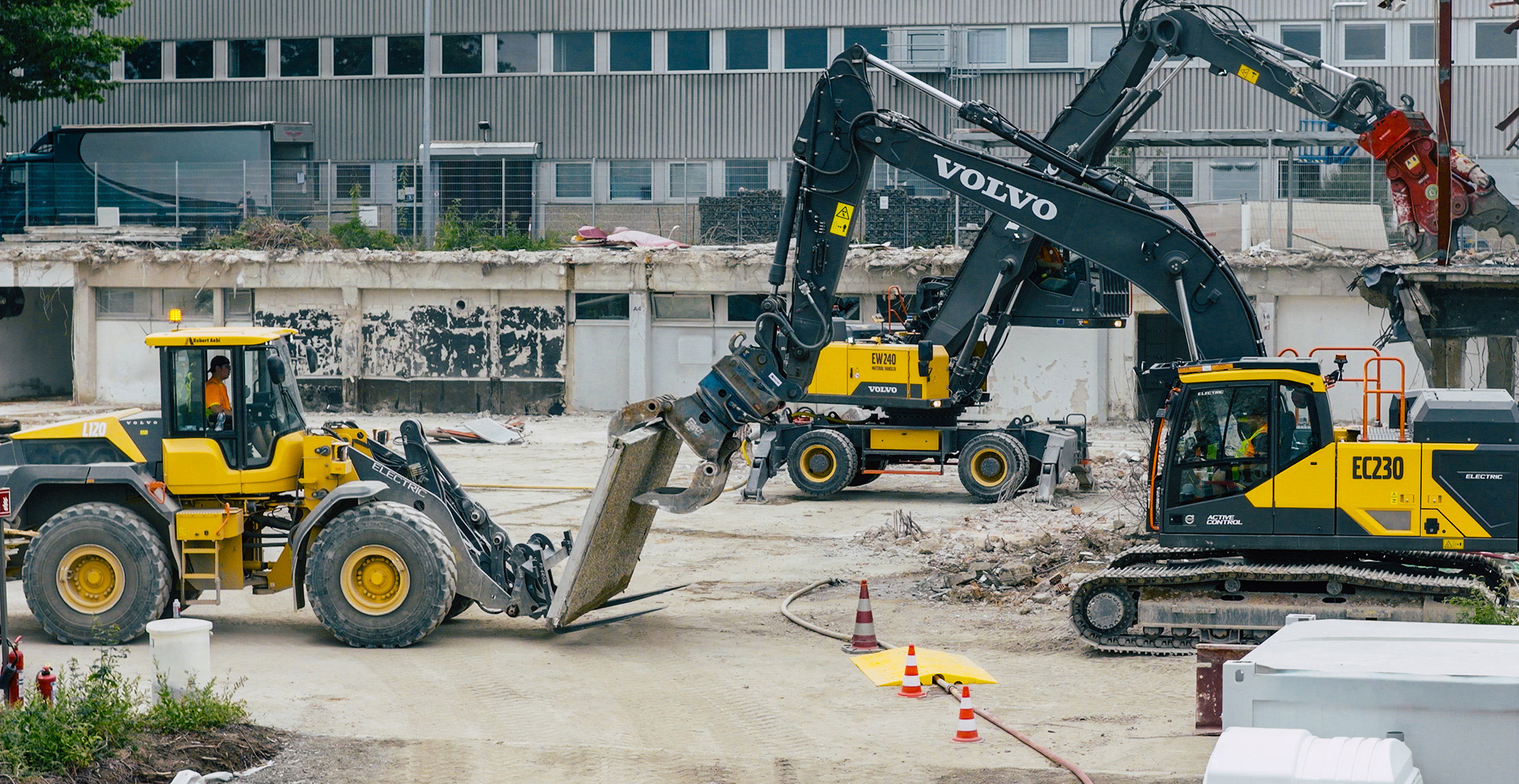 Volvo CE electric machines power first ever zero-emission deconstruction site