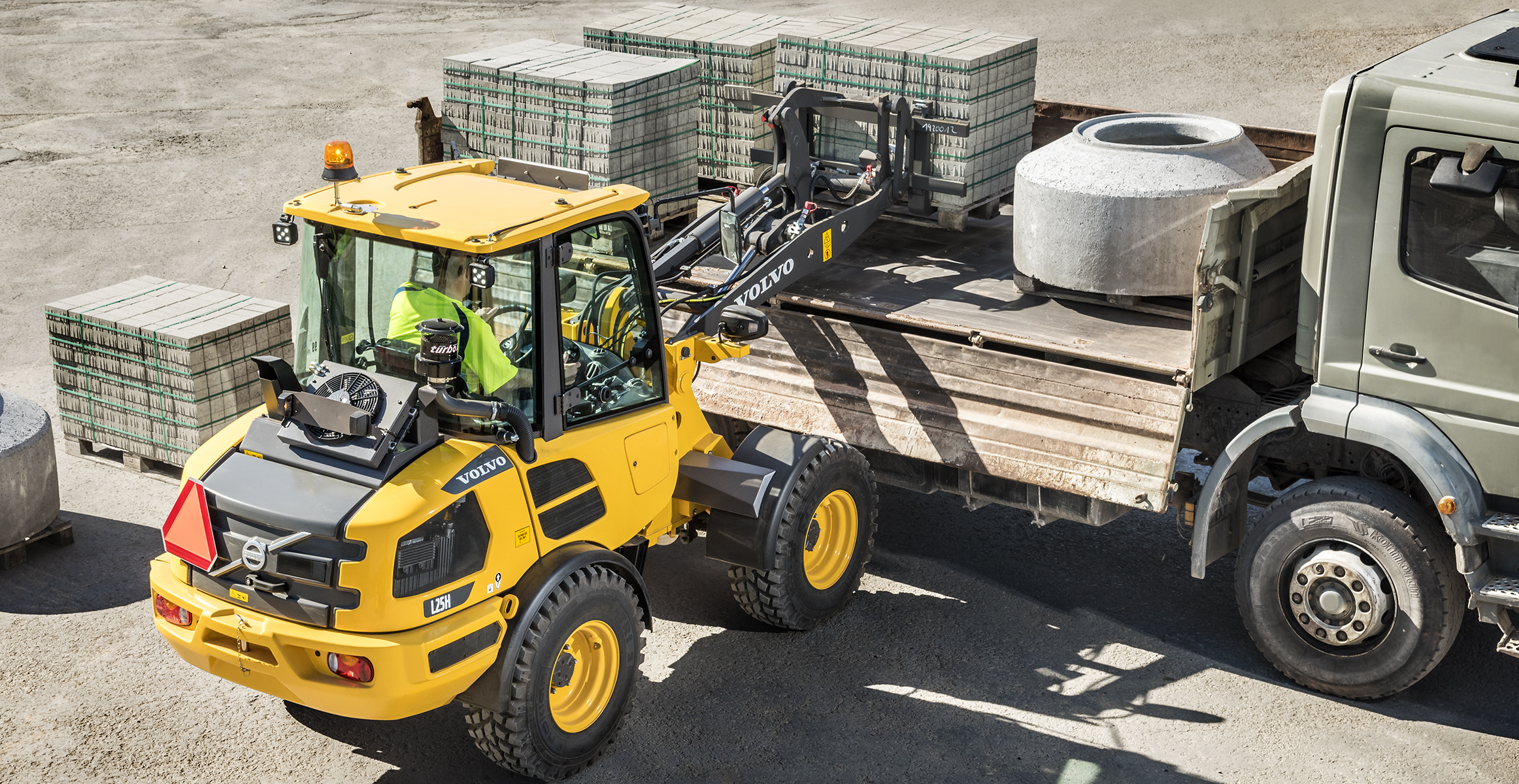 Volvo Loader Quick Attach at Kenneth Neilson blog