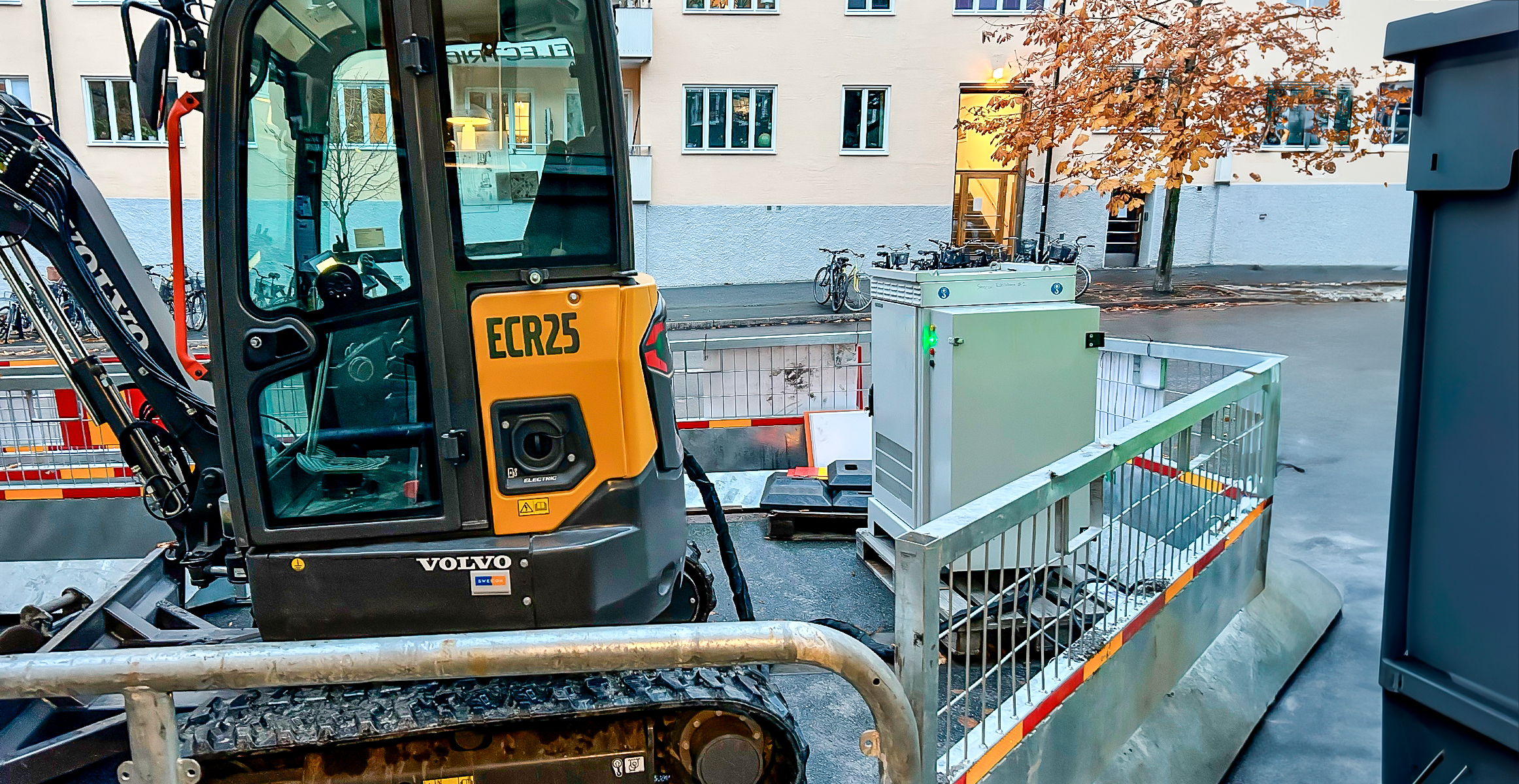 Electric excavator in utility
