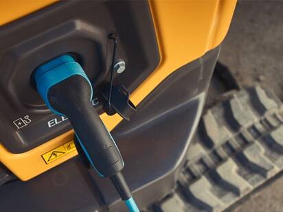 Recharger des engins de chantiers
