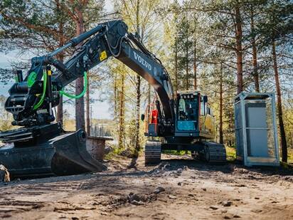 Preparing worksites for electric