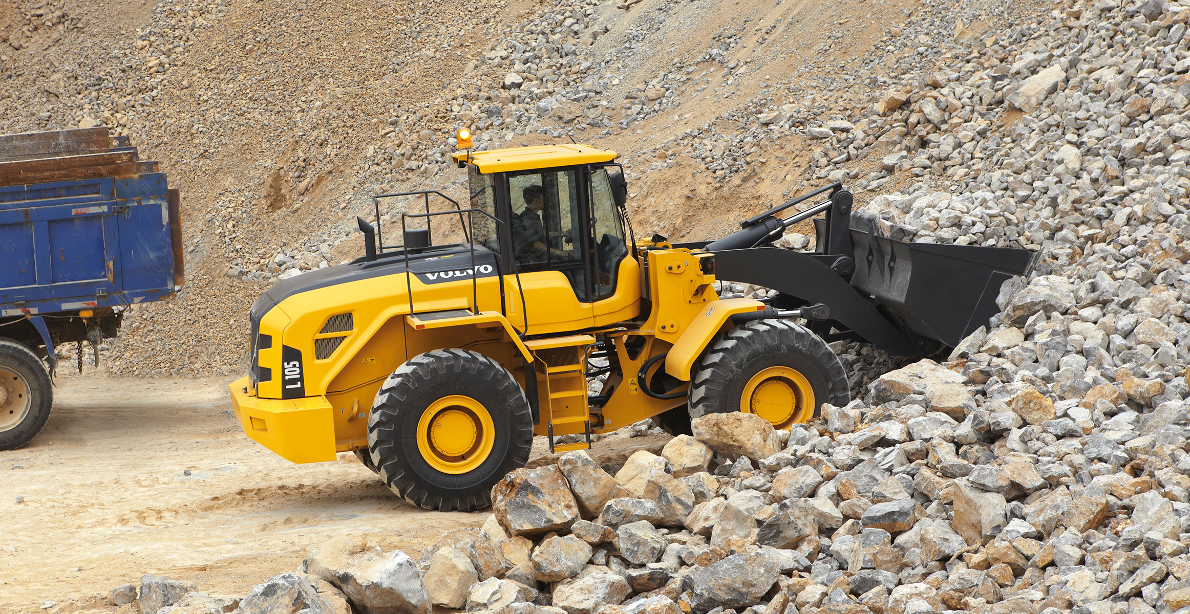 Power at the forefront with the revolutionary new China-focused Volvo L105 wheel loader
