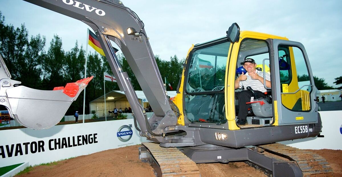 The Unexpected Excavator: Oosthuizen's Unique Prize
