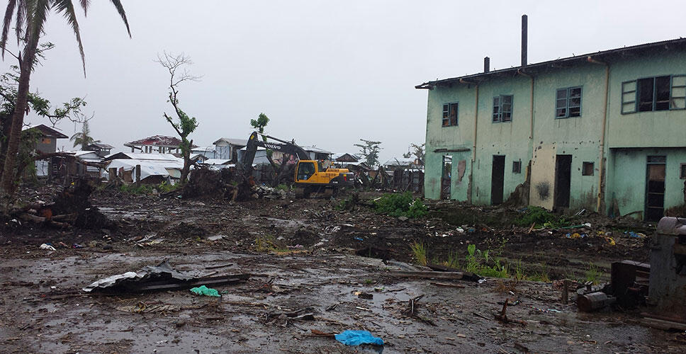 Typhoon Haiyan relief effort accelerated by Volvo CE donation