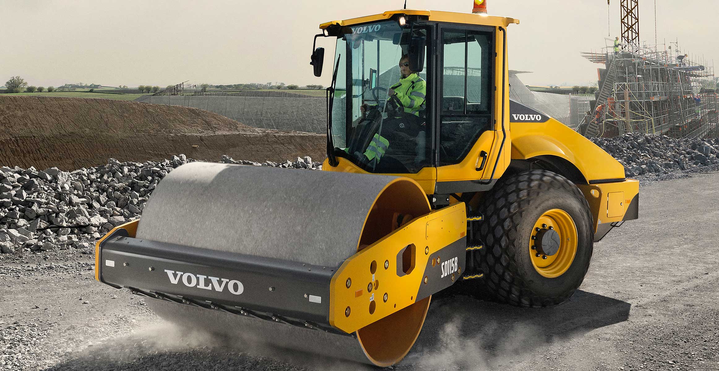 new-B-Series-compactors-roll-with-the-punches-2324x1200