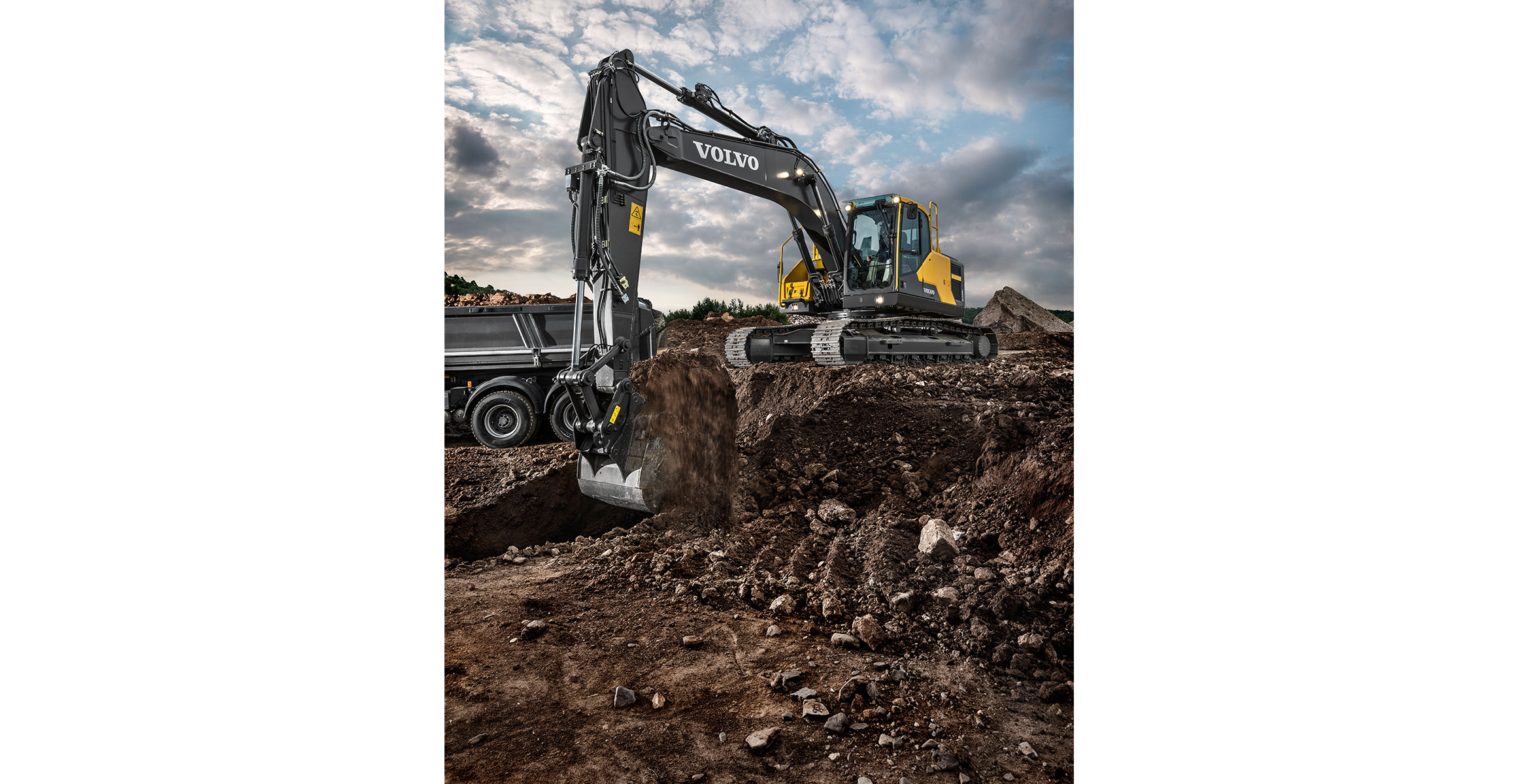 New Volvo EC220E offers best-in-class efficiency