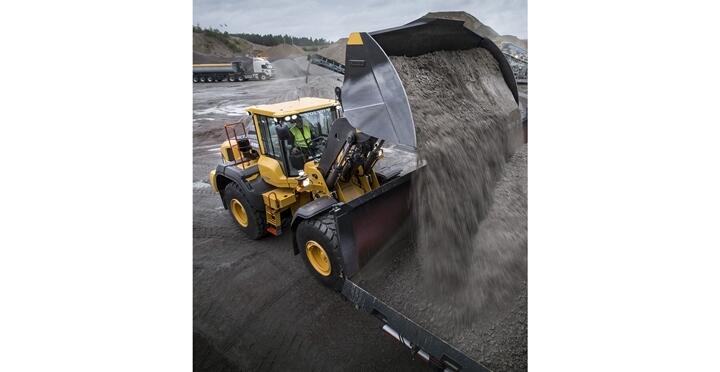 New application-specific buckets boost Volvo wheel loader productivity ...