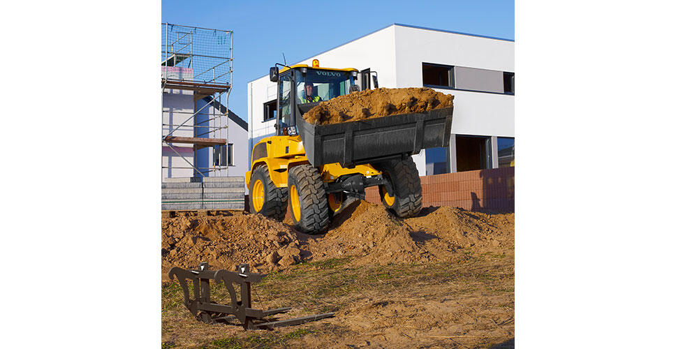 new-volvo-g-series-compact-wheel-loaders-968x500