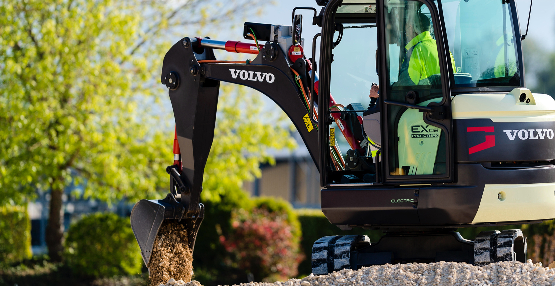 Volvo CE unveils 100 percent electric compact excavator Volvo CE unveils 100 percent electric compact excavator