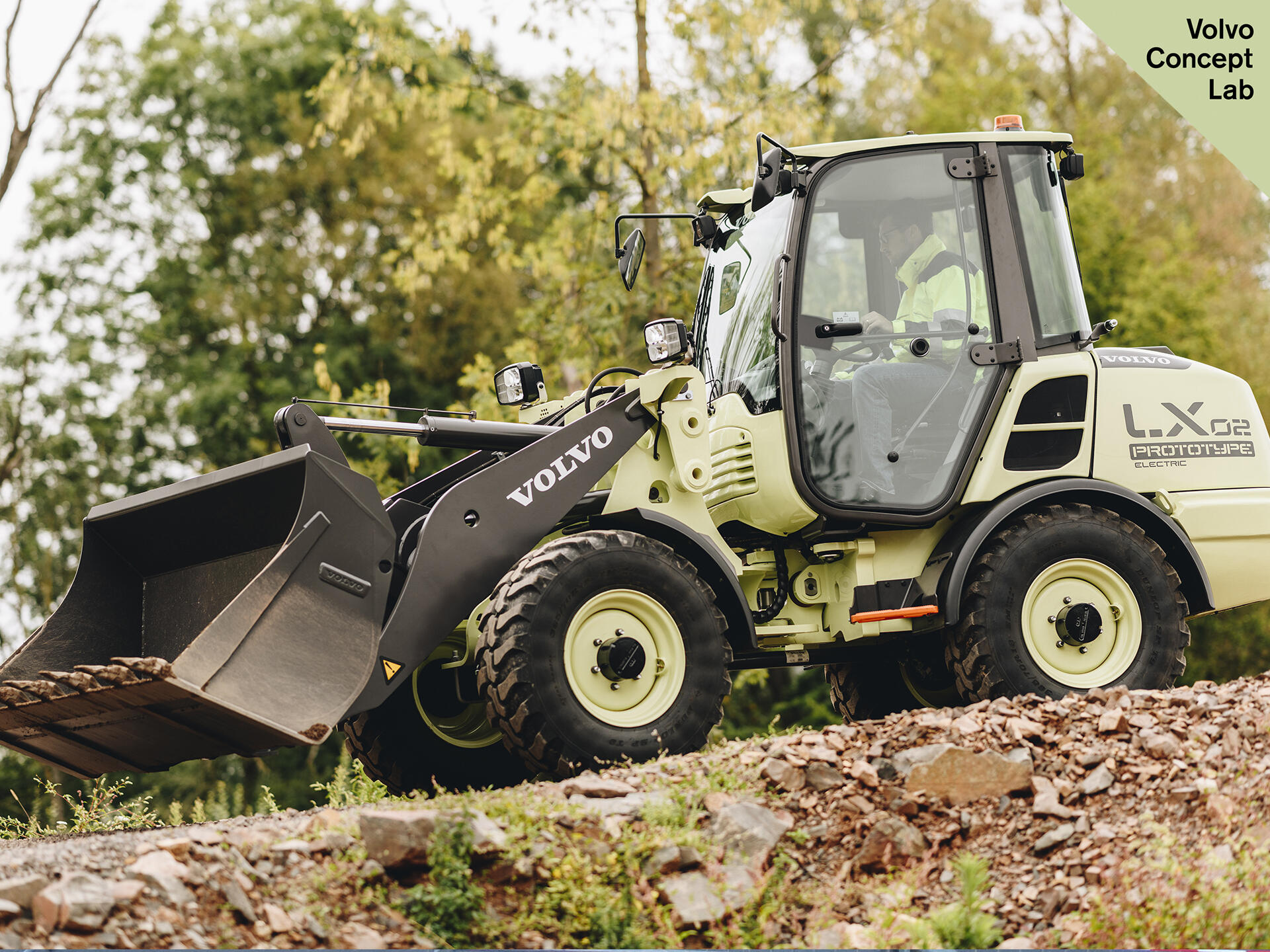 Volvo CE unveils electric compact wheel loader concept