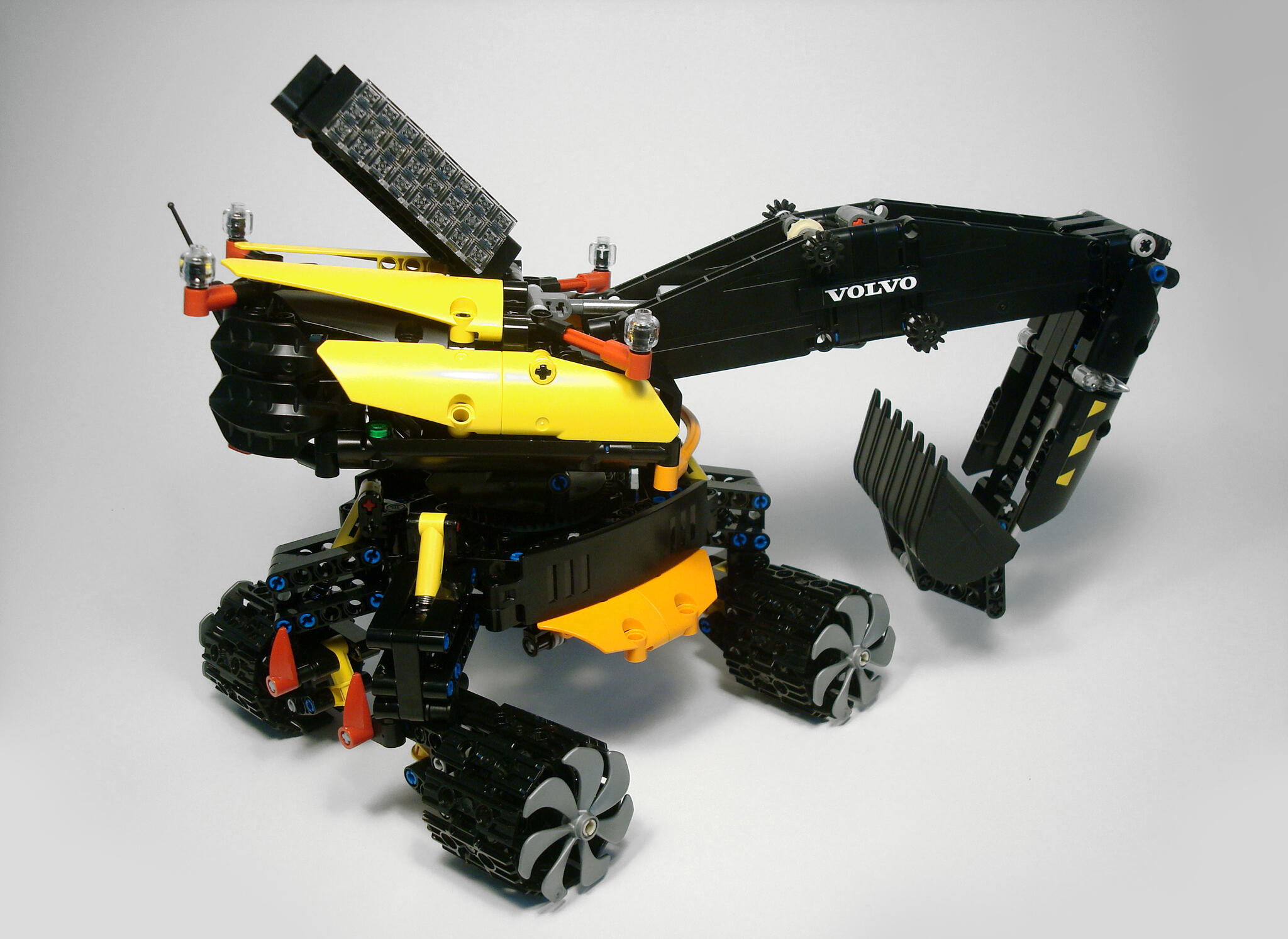 New Exhibition Celebrates Machines of the Future – built in LEGO bricks