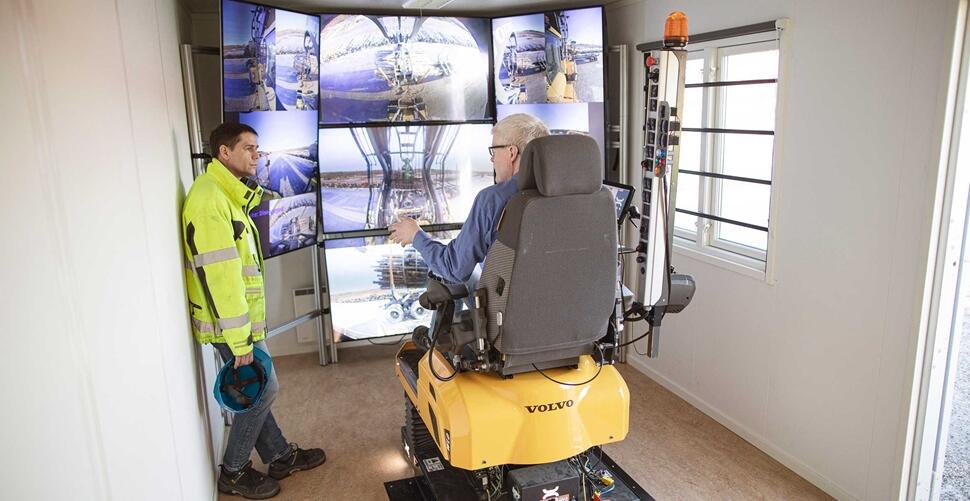 Volvo CE tests world’s first high-lift tele-operation over 5G