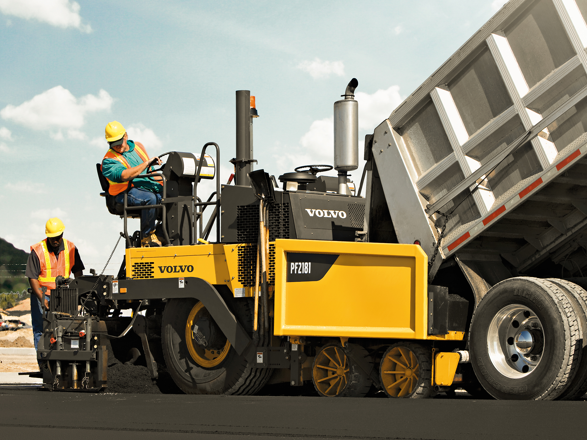 volvo asphalt paver pf2181 t3