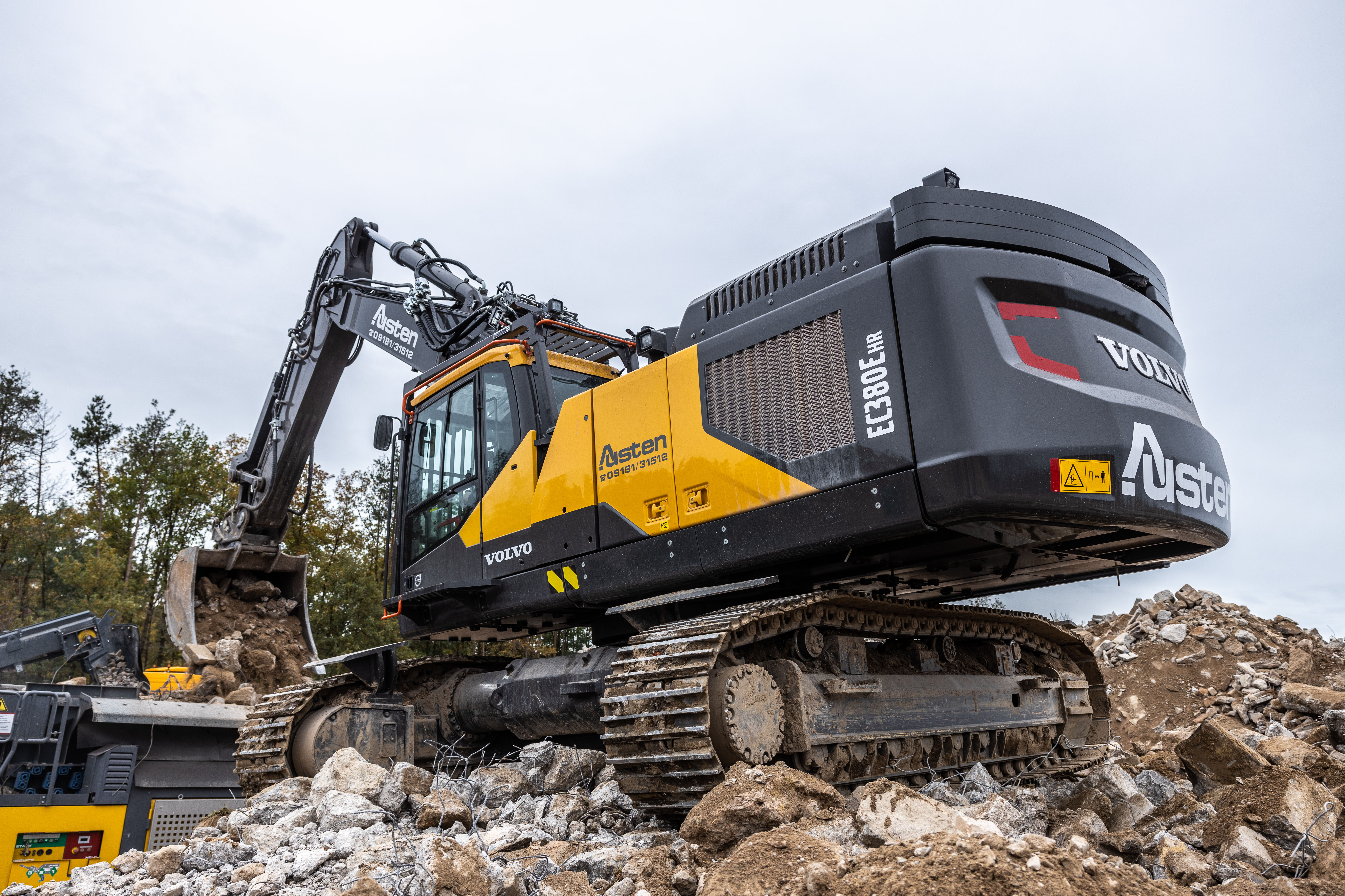 Volvo EC380EHR Demolition