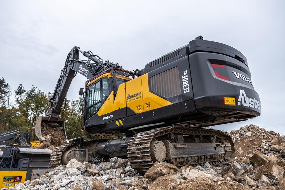 Volvo EC380EHR Demolition