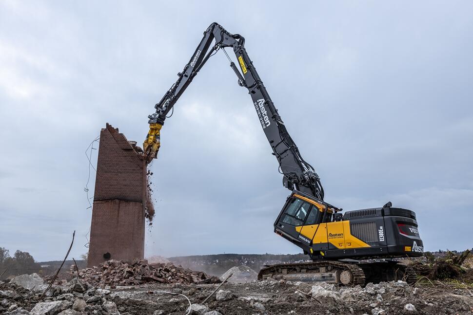 Volvo EC380EHR Demolition