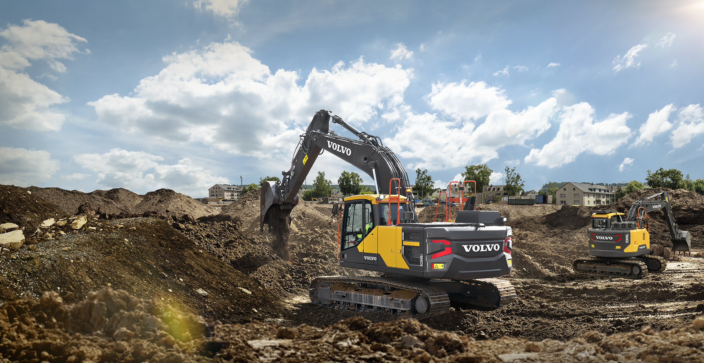 EC200E | Excavators | Overview | Volvo Construction Equipment