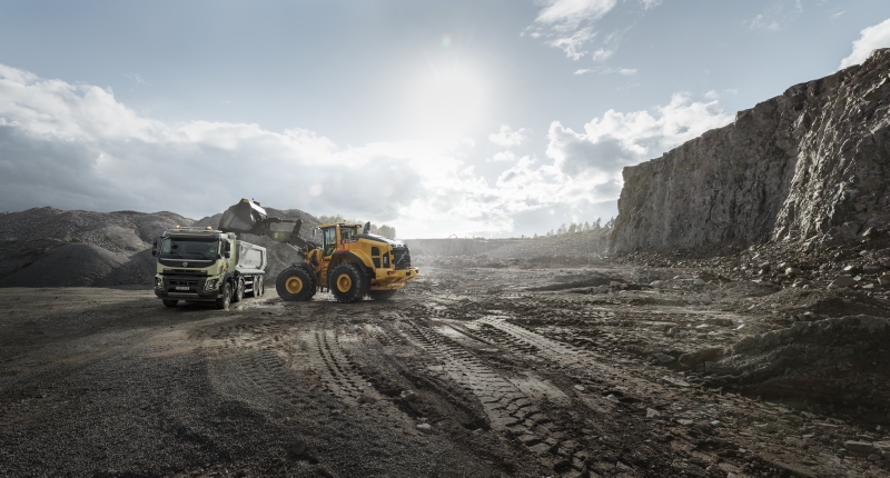 Carregadeira Volvo em uso
