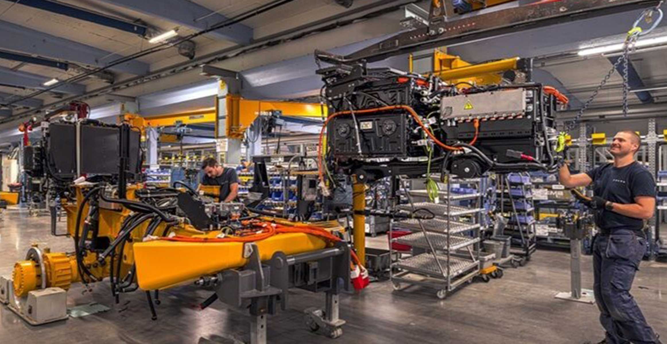 Volvo-CE-comeca-a-produzir-caminhoes-03