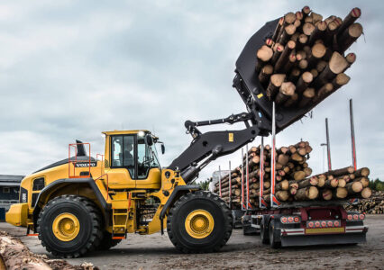 Volvo L180H Wheel Loader with Logging Grapple