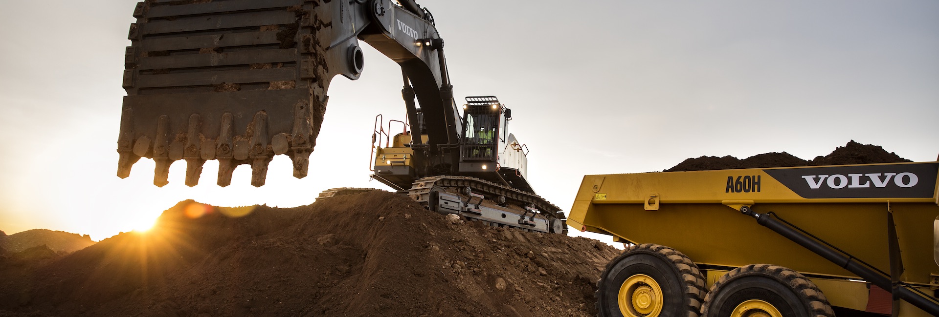 Volvo Articulated Hauler A60H and Crawler Excavator EC950E