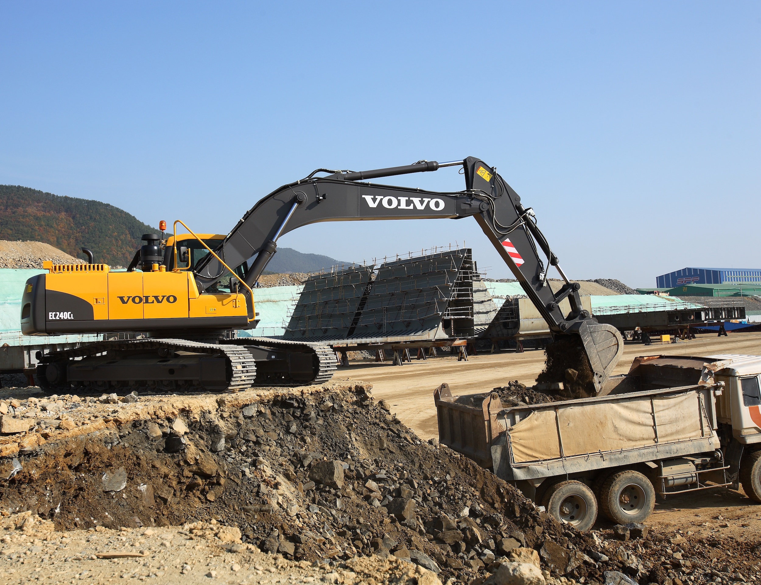 Volvo EC240 on jobsite
