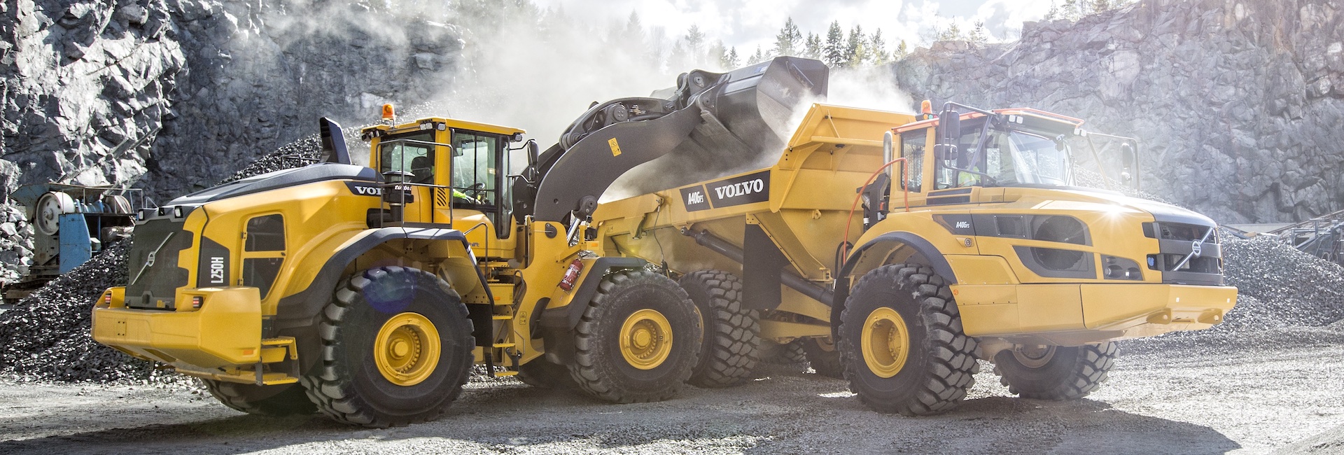 Volvo L250H loading an A40GFS at Quarry