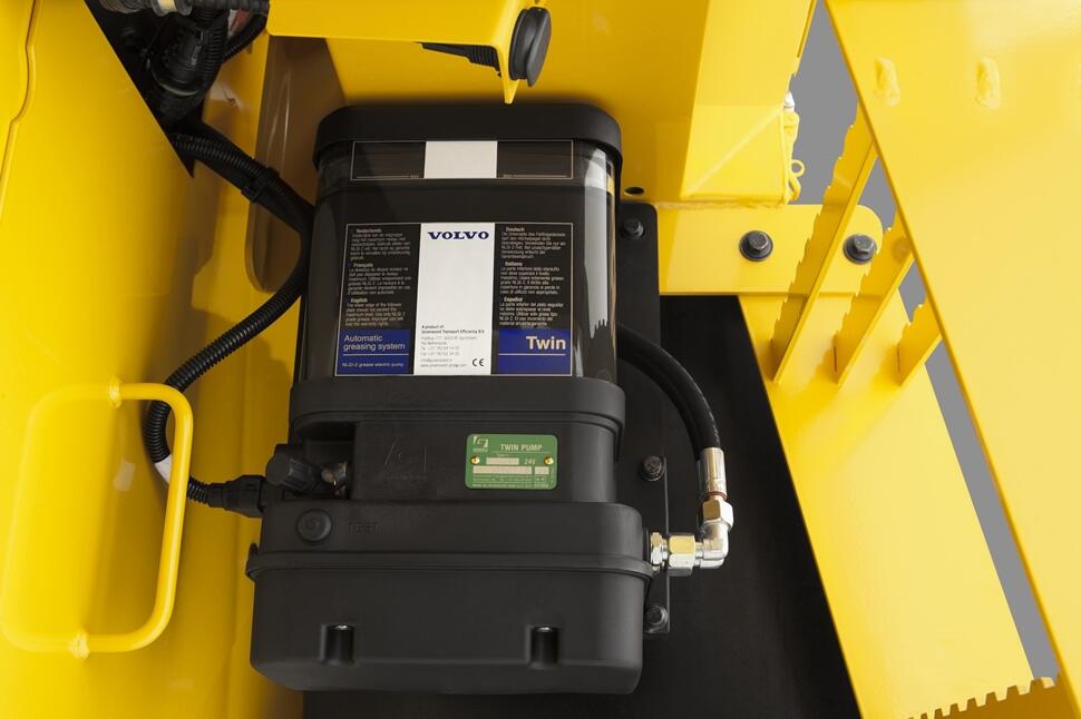 Volvo Automatic Greasing System twin pump for wheel loaders